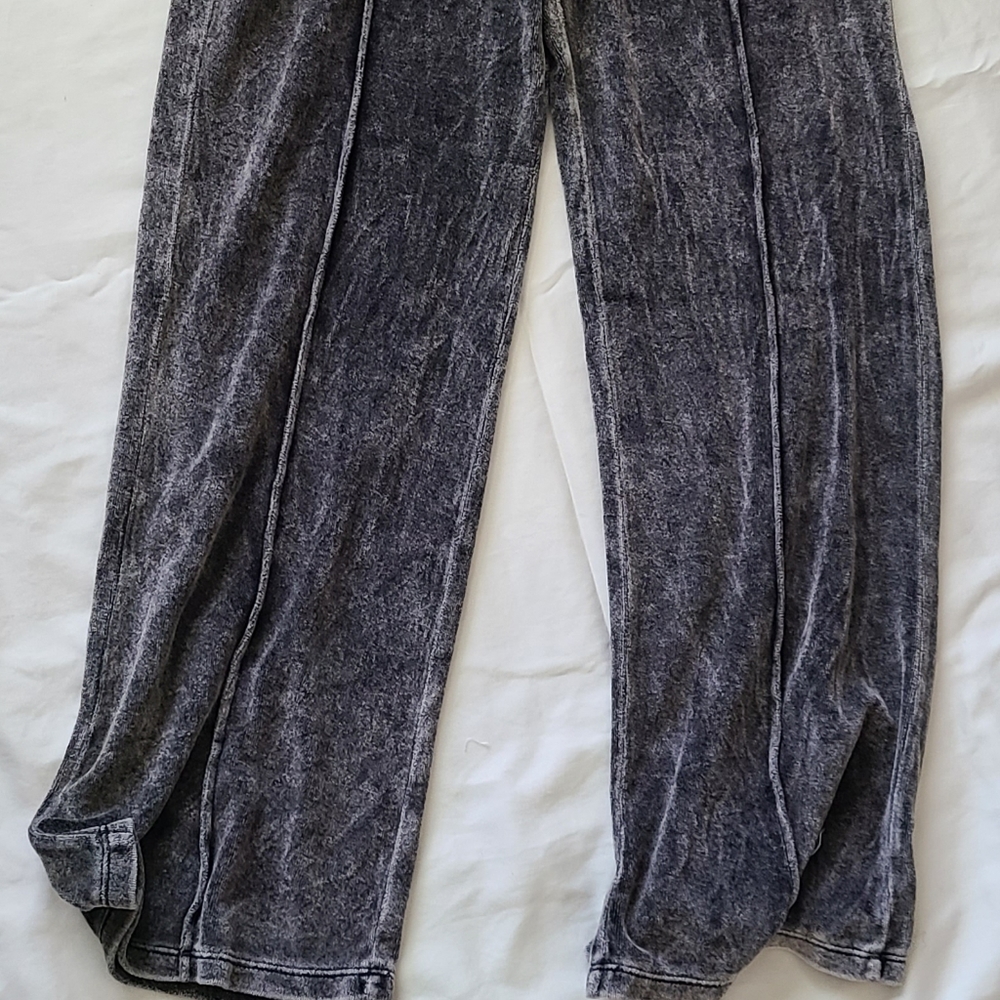 Sundays, velour pants, lounging pants